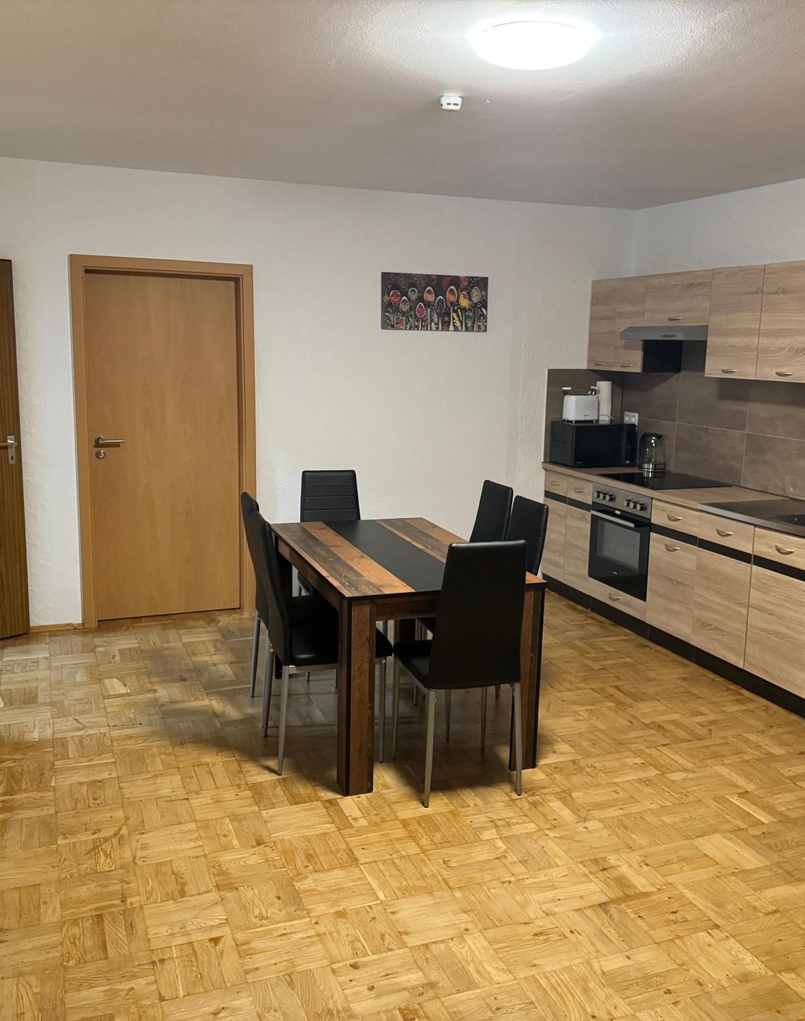 Laras Voll Ausgestattete Gartenwohnung Mit Wlan Und Tv